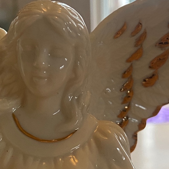 Mikasa fine bone China, retired “holiday elegance” Angel. - Picture 16 of 16